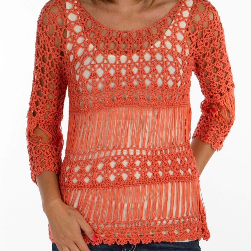 Daytrip by Buckle orange sweater Size Medium.